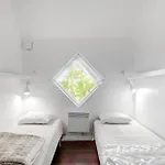 5 Bedroom Gorgeous In *