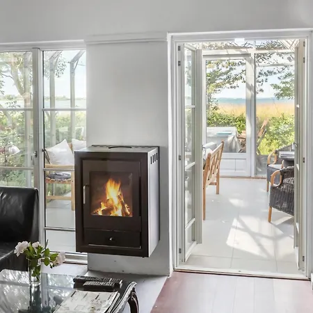 Holiday home 5 Bedroom Beautiful In *