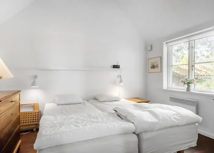 5 Bedroom Gorgeous In Askeby